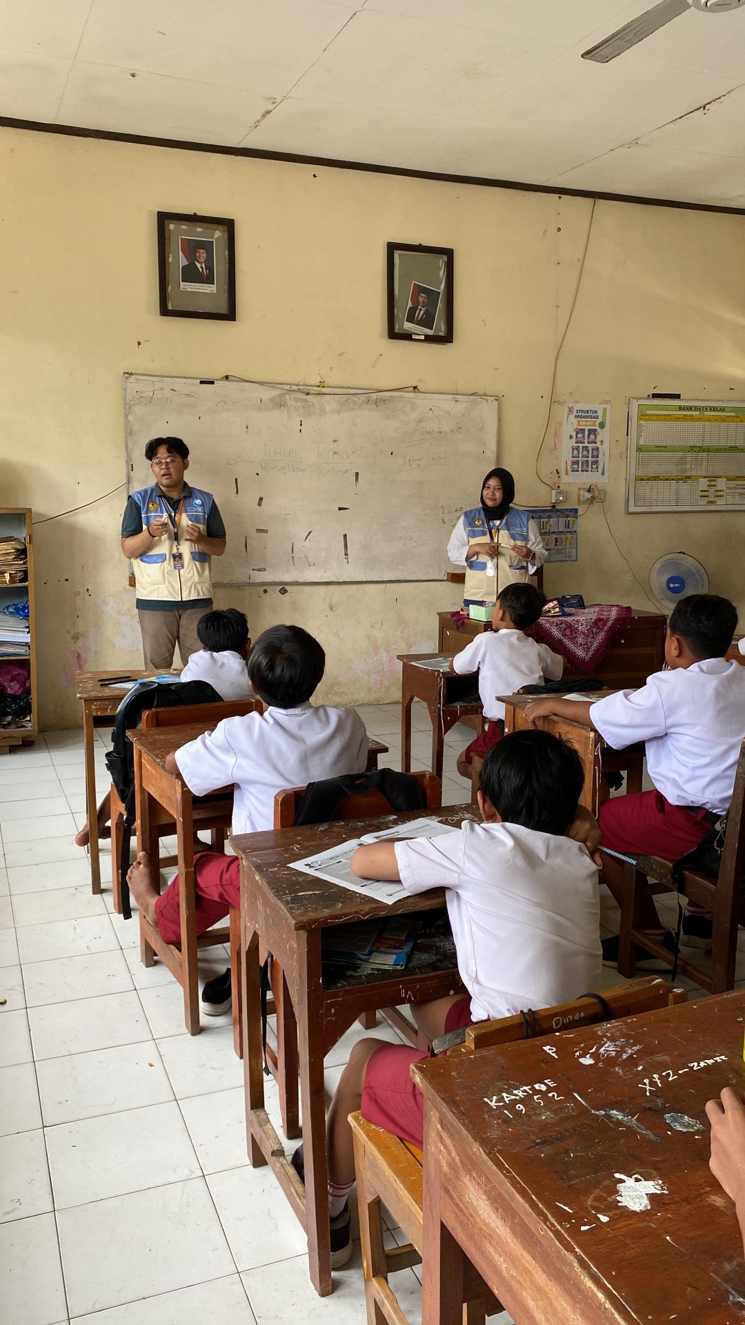 Koordinasi dan mengajar di SDN 1 dan 4 Karangkandri