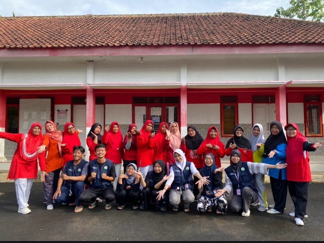 Hari ke 5 - Sinergi Mahasiswa KKN dalam Kegiatan Senam Sehat di Desa Somakaton