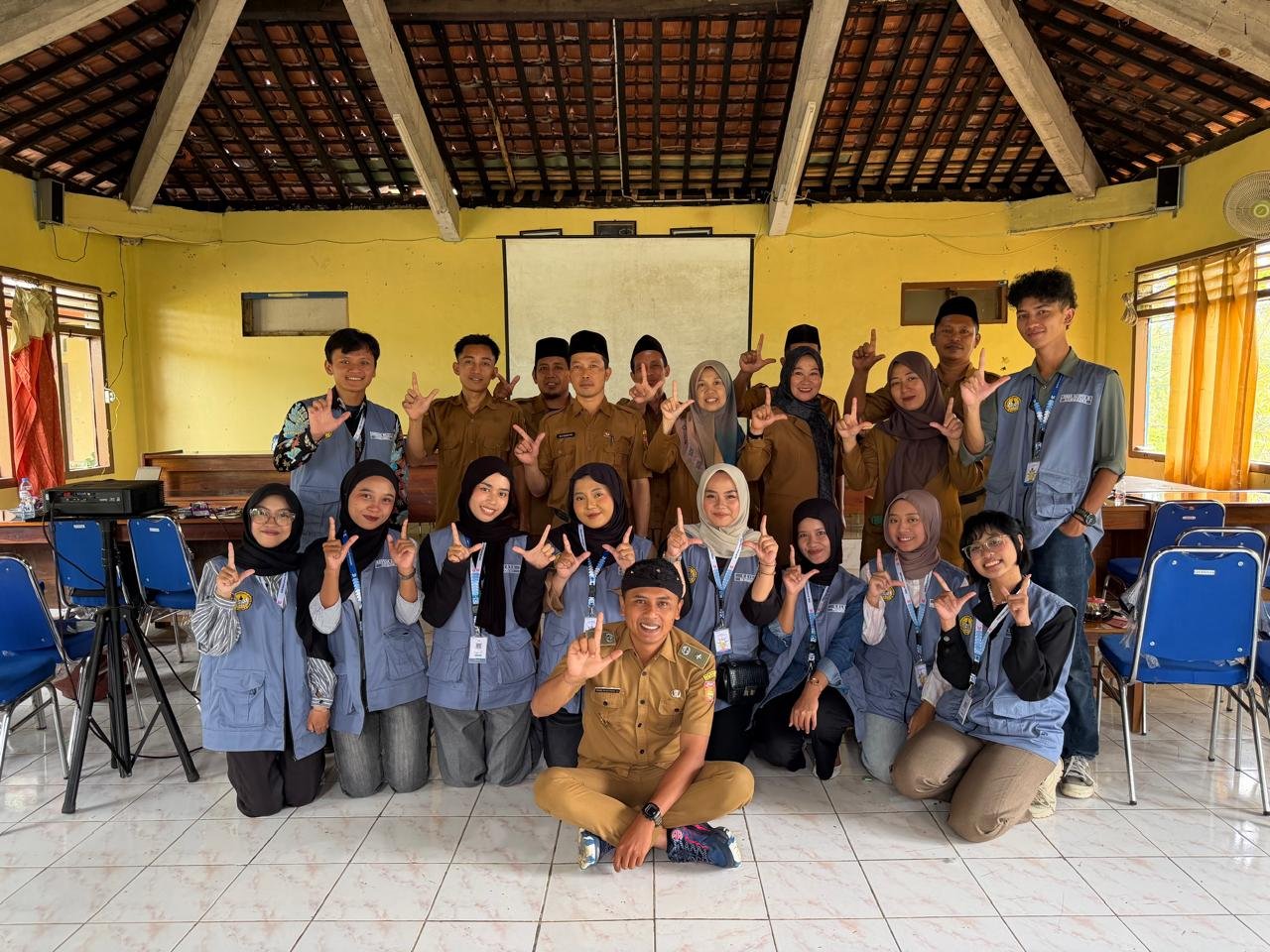 Mahasiswa KKN UNSOED 2026 Desa Lancar Laksanakan Pemaparan Program Kerja dan Piket Balai Desa