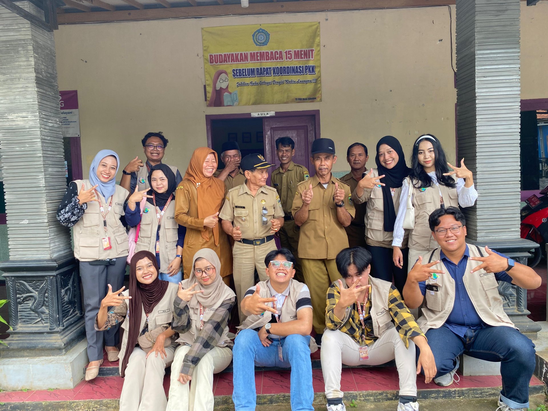 Kunjungan Ke Balai Desa