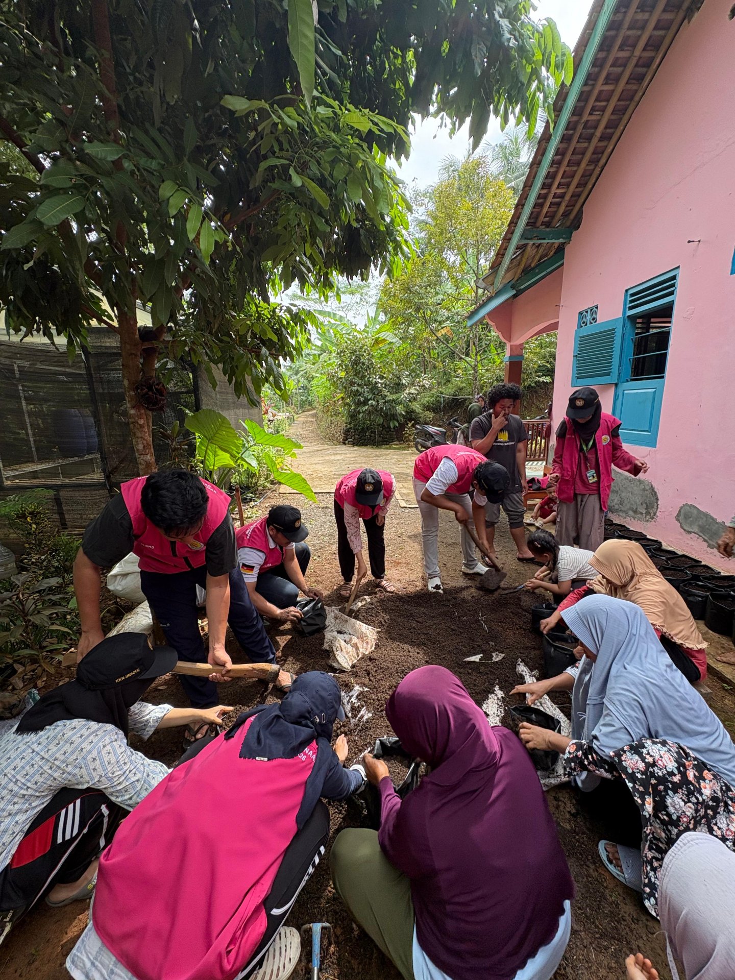 Hari ke-enam, 12 Januari 2026