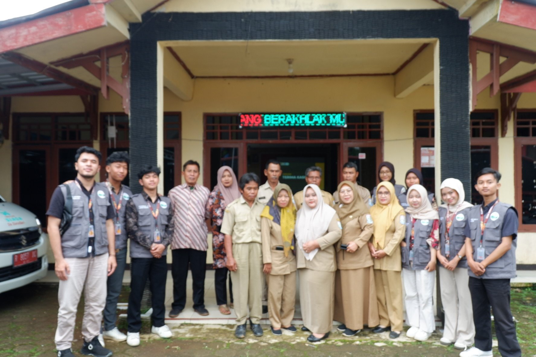 Piket pemerintahan desa