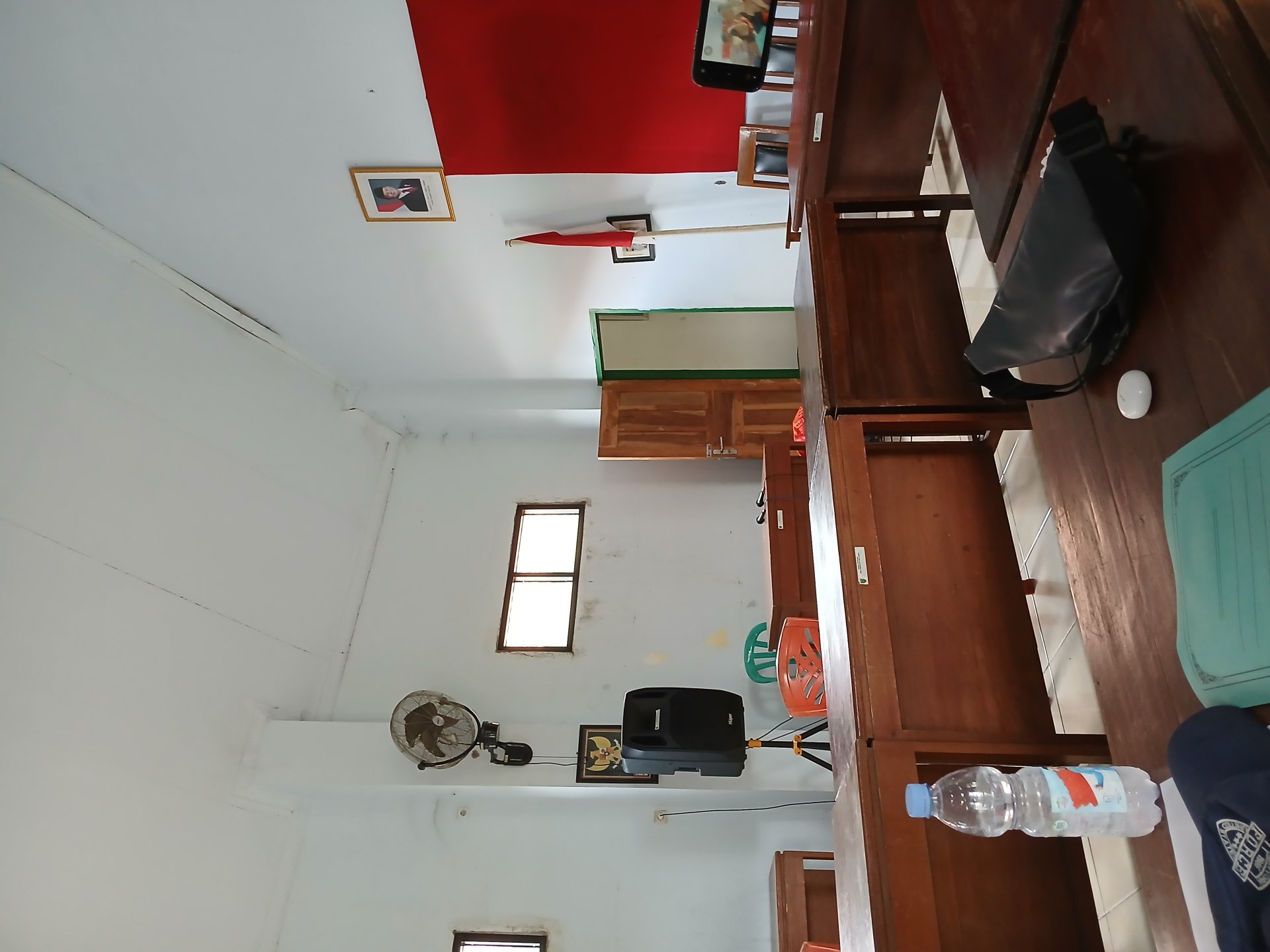 Piket Pelayanan Desa di Desa Mangli