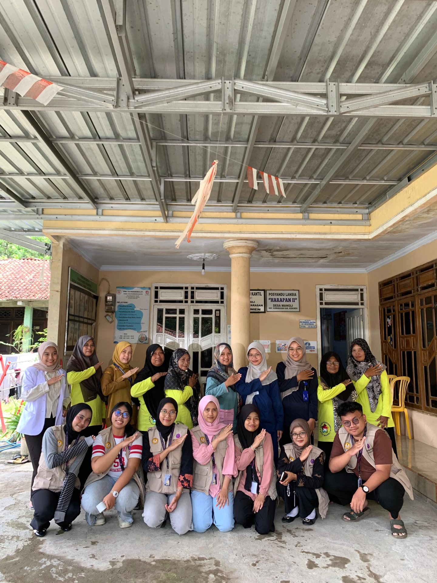 Membantu Kegiatan Posyandu Lansia