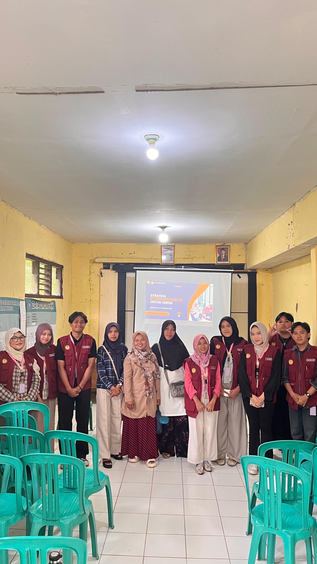 Sosialisasi Digital Marketing dan Eksekusi pembuatan pamflet