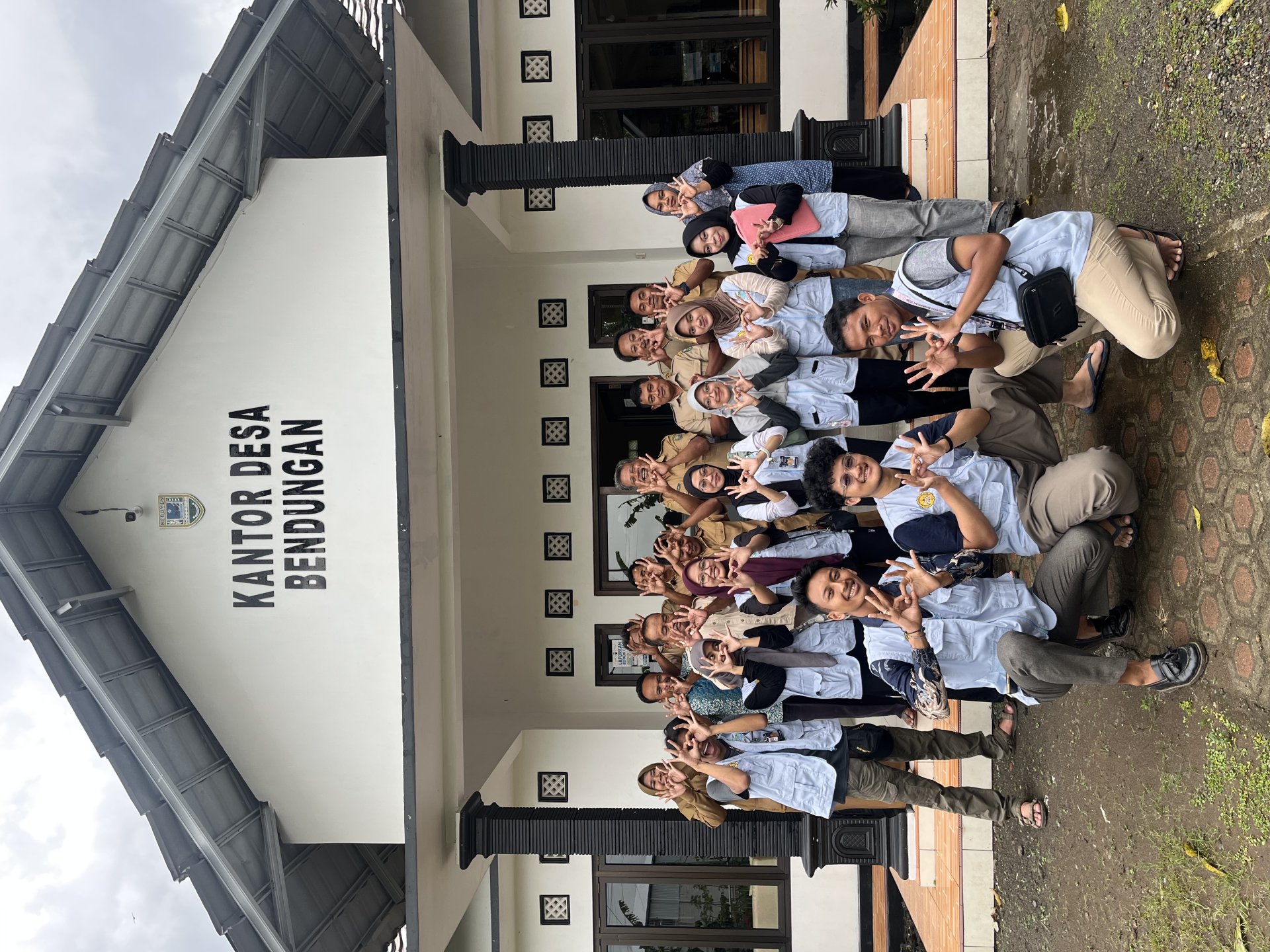 Sosialisasi pertumbuhan anak 0-6 tahun dan pemaparan smokelees burn bareel