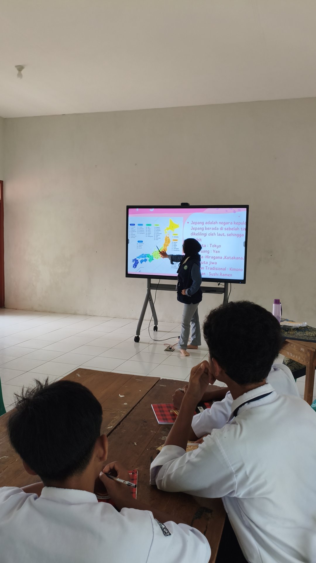 Pelaksanaan Program Kerja Pembelajaran Bahasa Jepang di SMPN 9 Satu Atap Wadaslintang