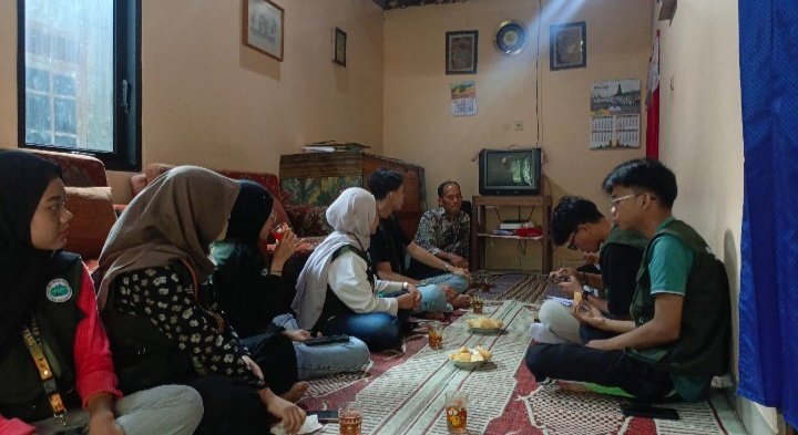 Kunjungan KWT RT 03 RW 03 Kelurahan Wadaslintang