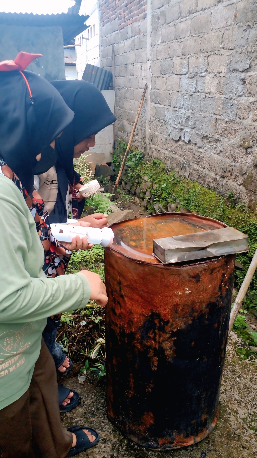 Kegiatan Pemberantasan Sarang Nyamuk (PSN)