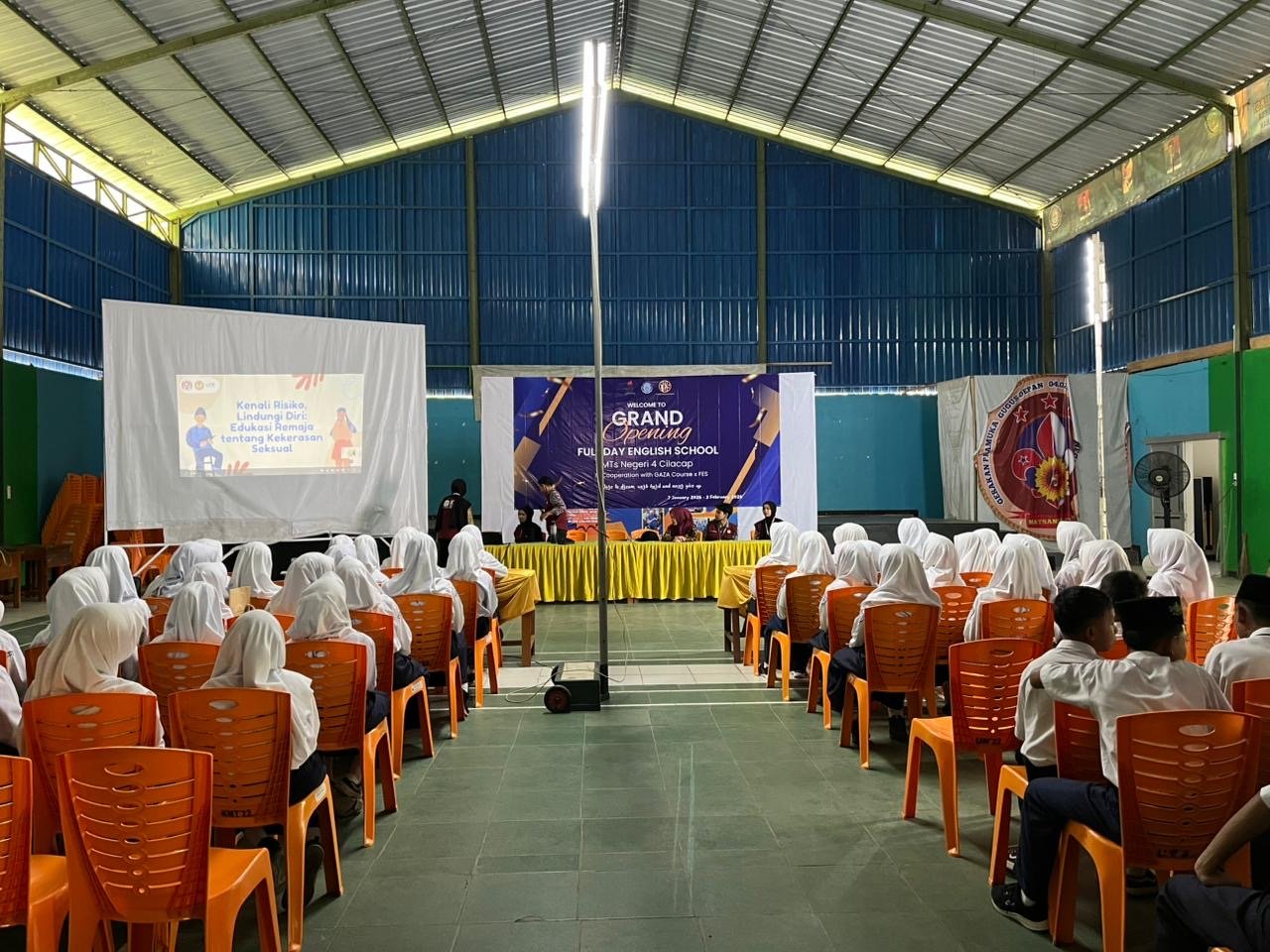 Sosialisasi kekerasan seksual di MTs Negeri 4 Cilacap.