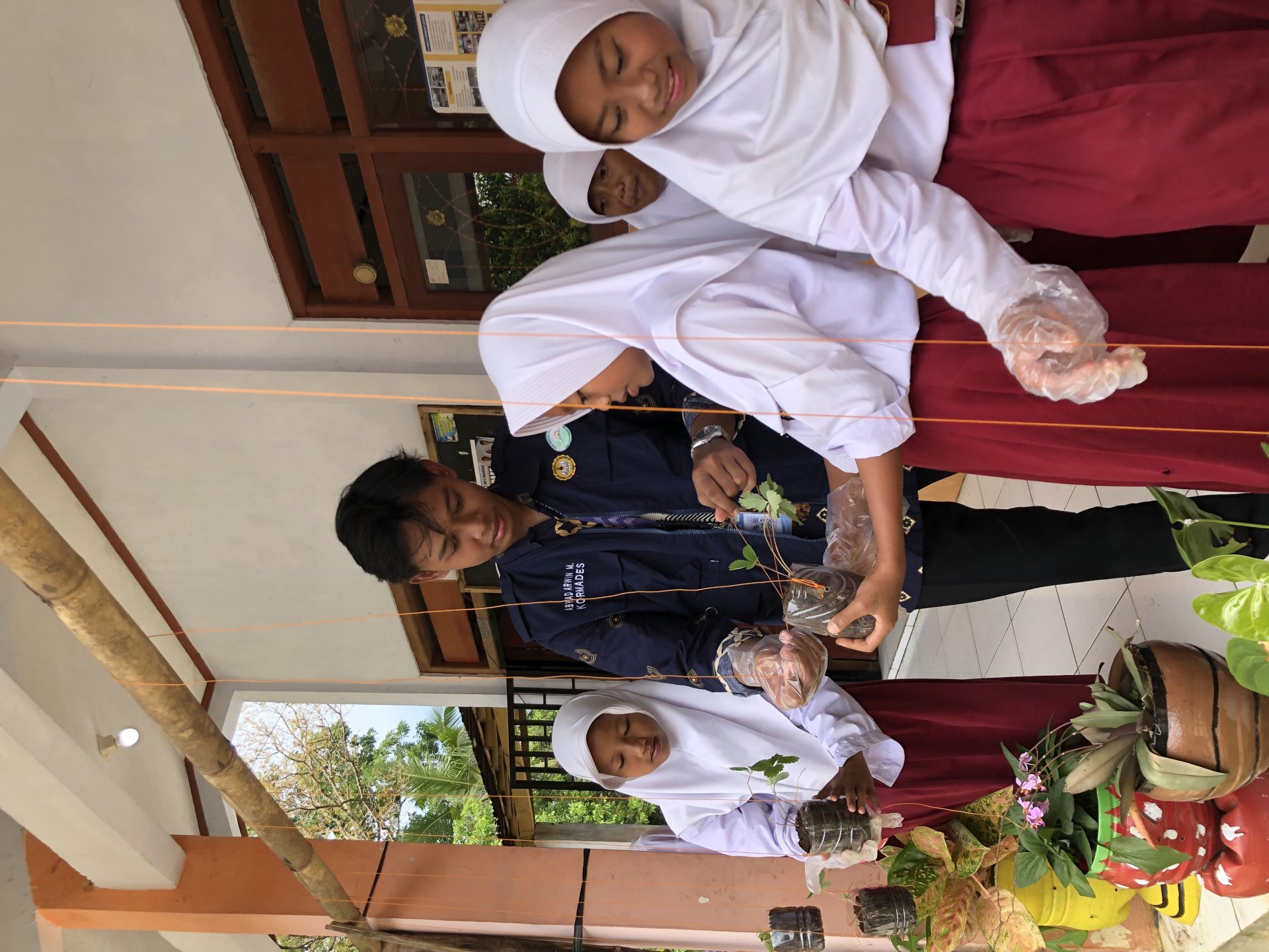 Bidang Kesehatan : Sosialisi Pengolahan Sampah 3R