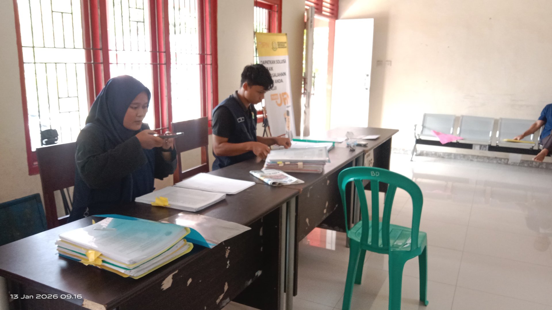 membantu balai desa untuk mengarsipkan data