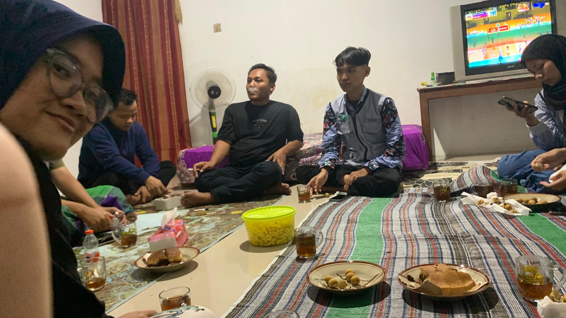 kunjungan dan silaturahmi ke tempat bapak kadus