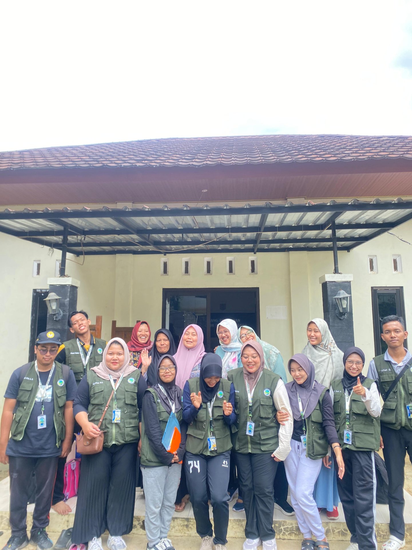 Senam Hipertensi dan Pemeriksaan Kesehatan Lansia