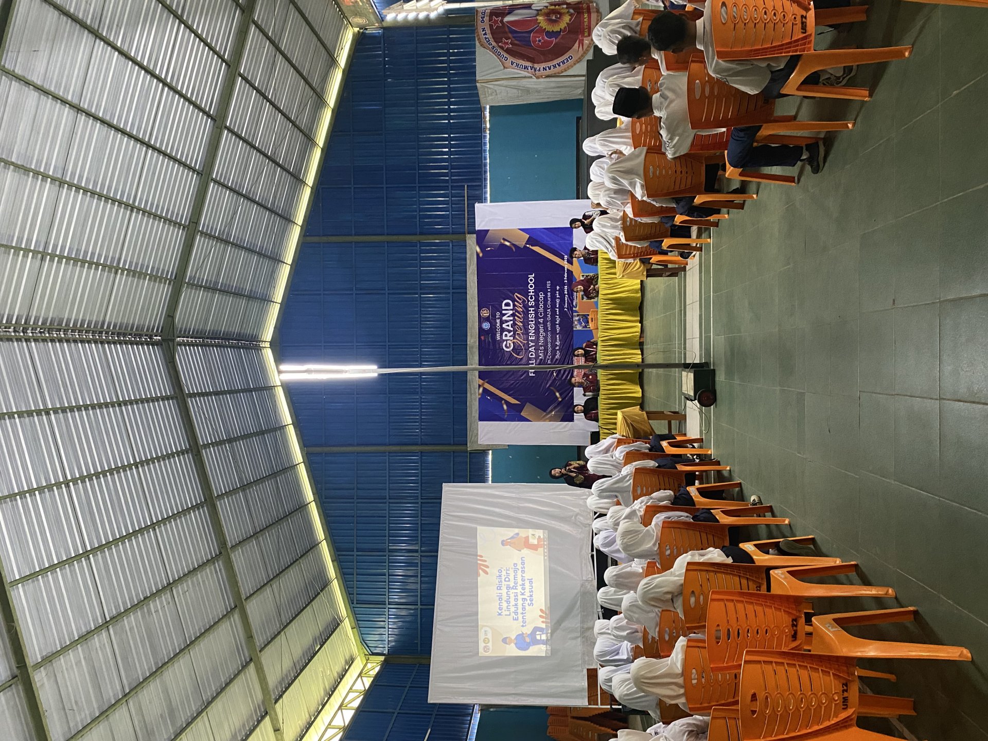 Sosialisasi remaja beresiko dan kekerasan seksual