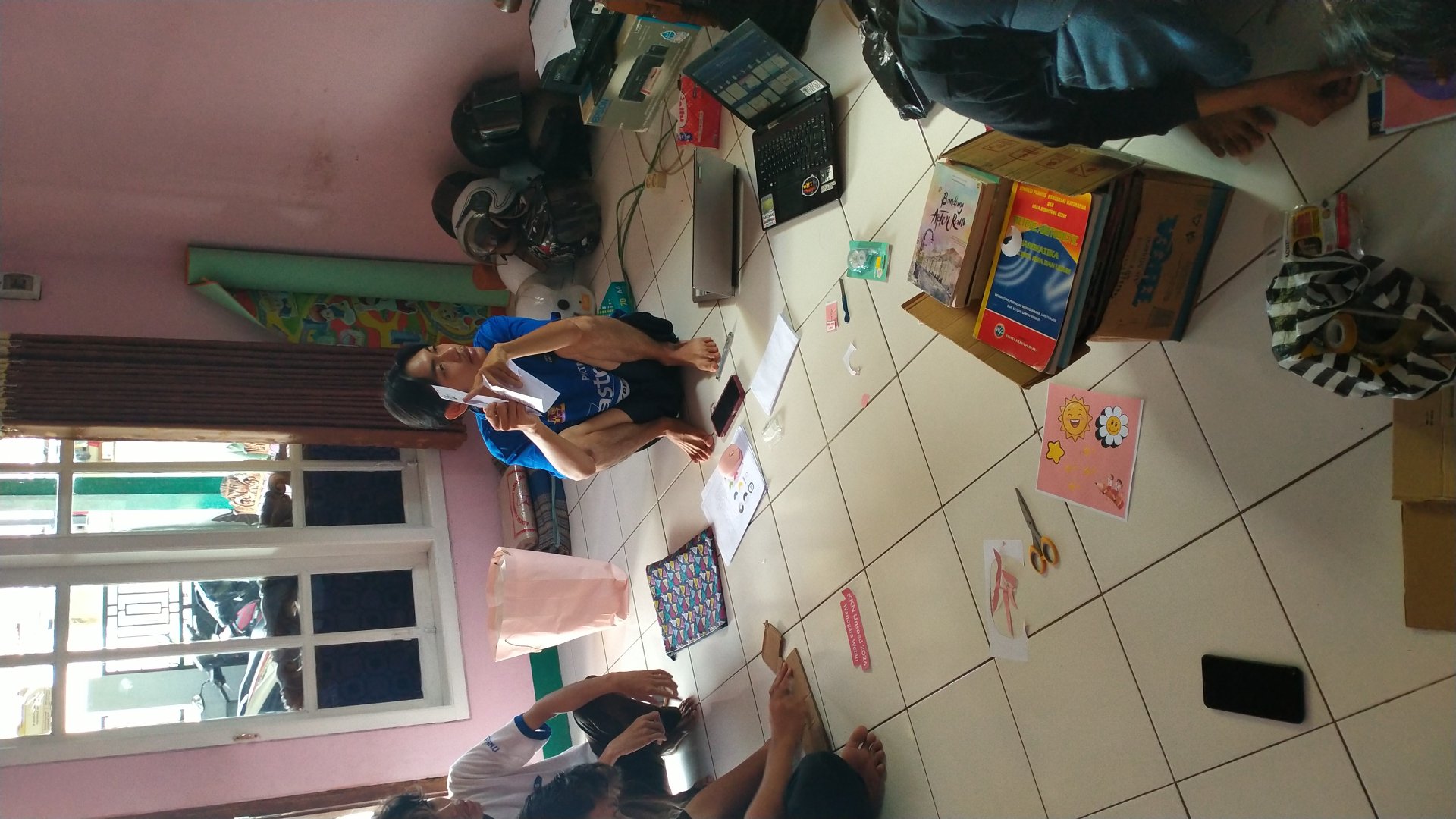 Pembuatan Dekorasi Persiapan Sosialisasi