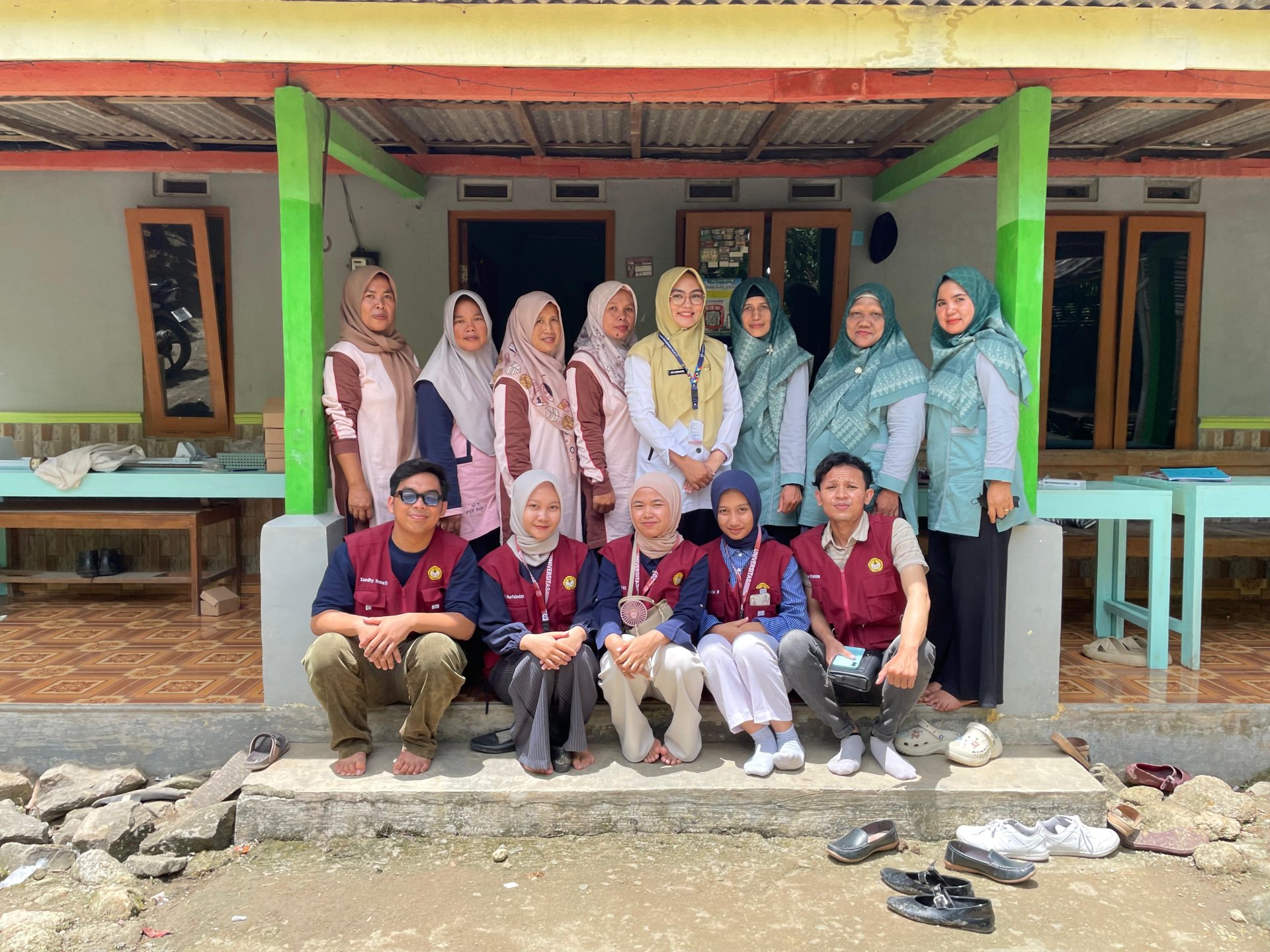 Pengecekan kesehatan berkala dengan puskesmas dan pendampingan posyandu