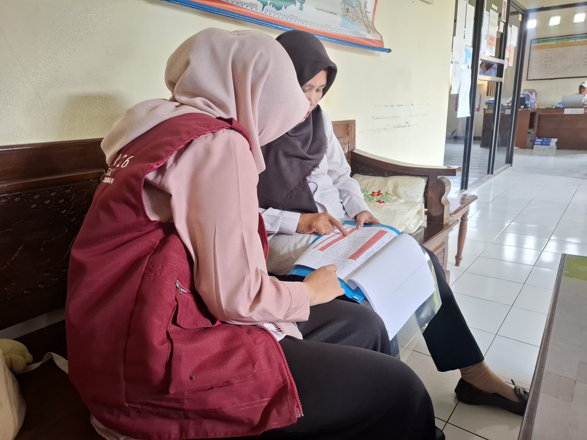 Piket Rutin di Balai Desa Bodaskarangdjati