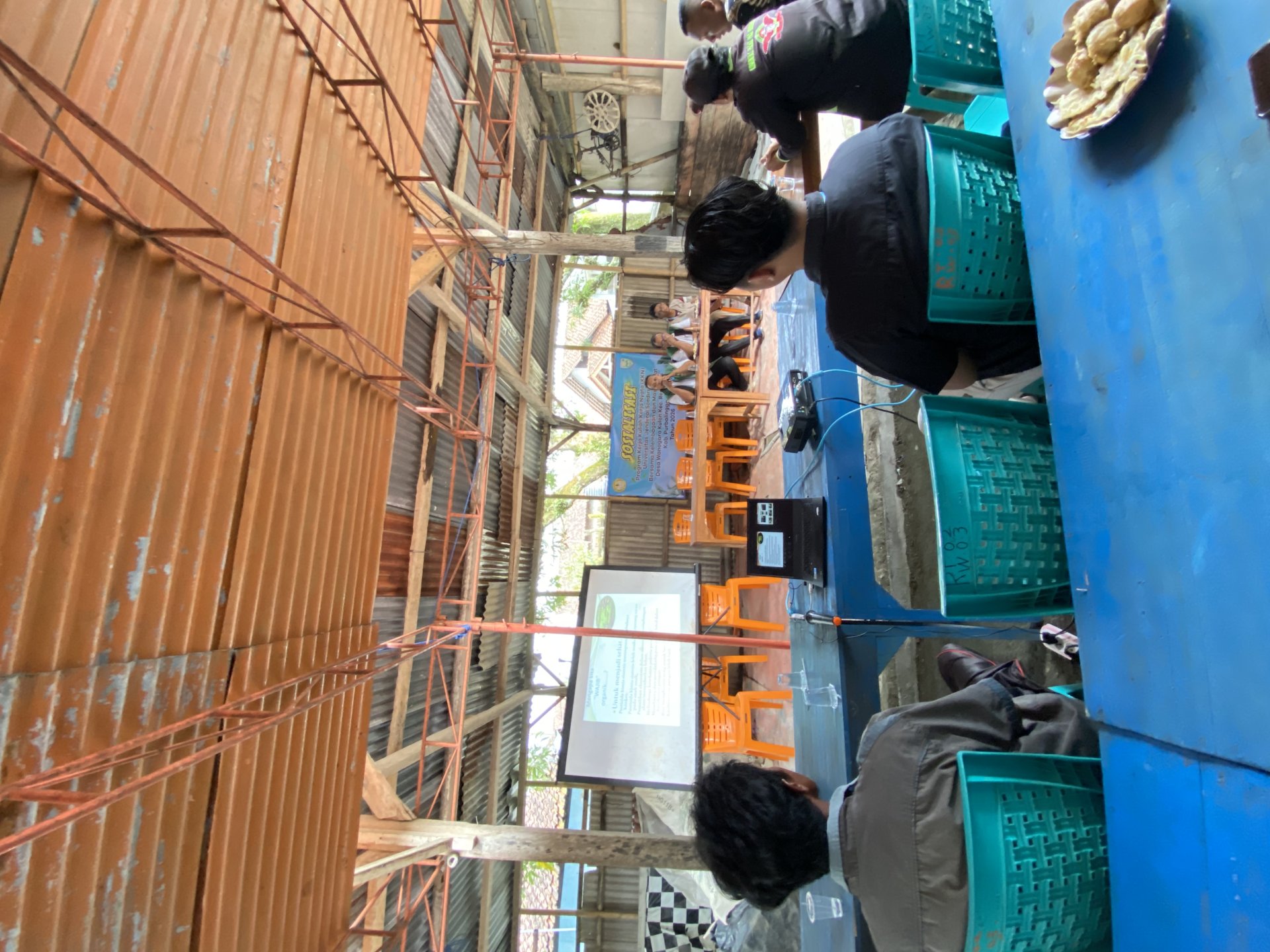 Kegiatan Sosialisasi Pembuatan Pupuk Kotoran Hewan