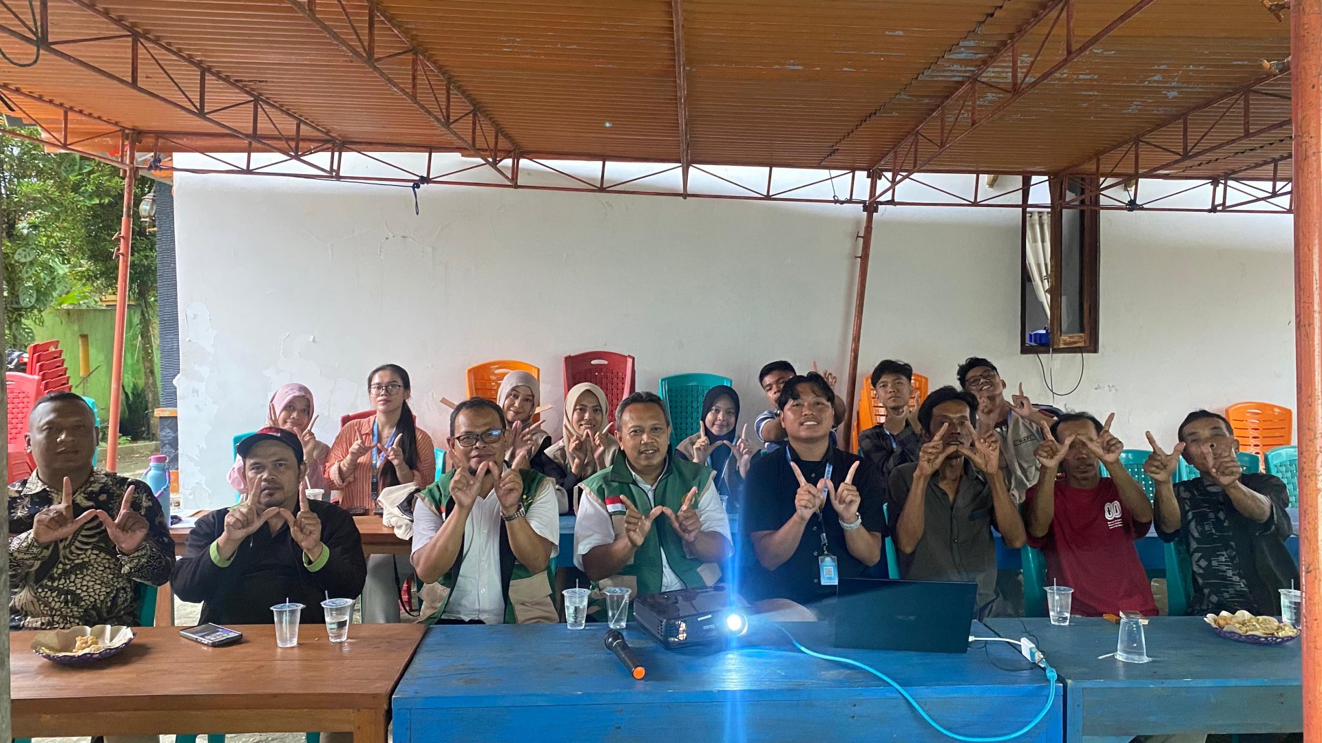 Berkumpul bersama warga Wanogara Kulon