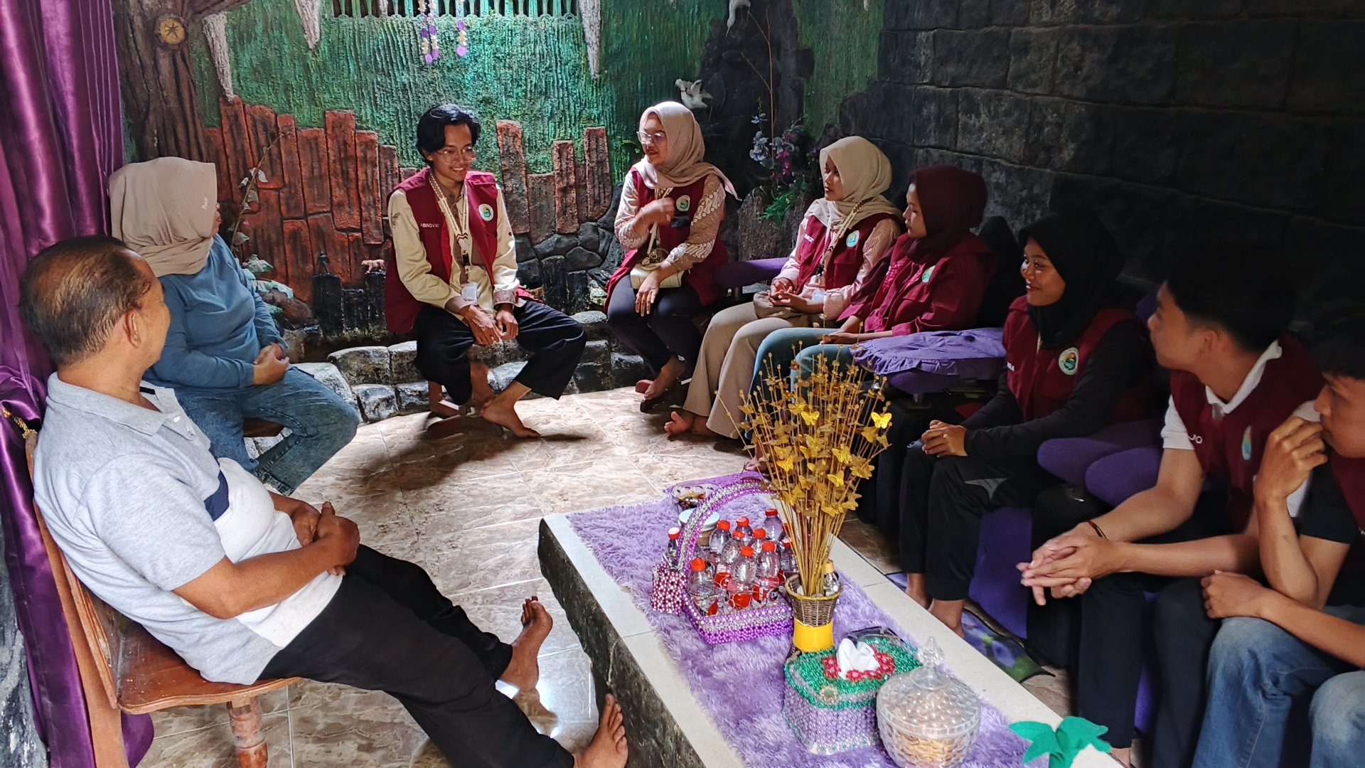 KUNJUNGAN KE KETUA KWT KALIBENING