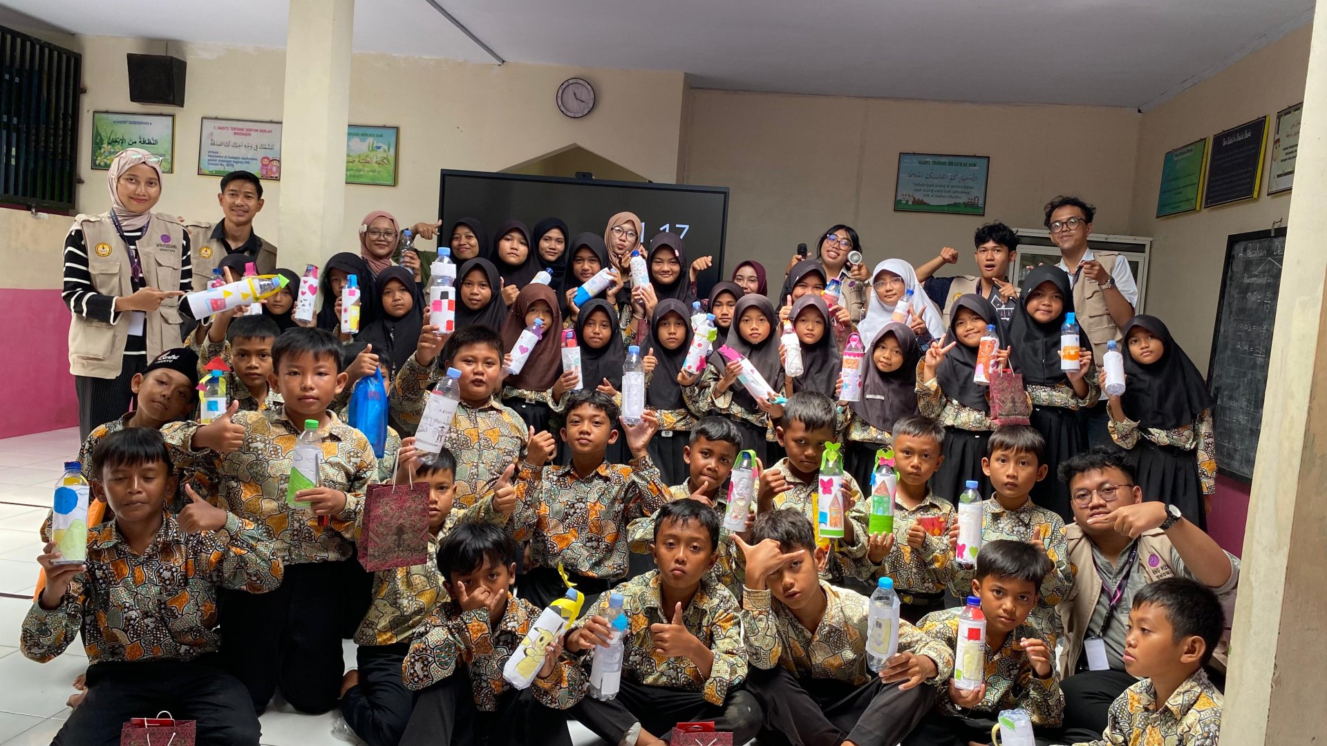 Day 8 - Sosialisasi ke SDN Mangli dan Berkunjung ke TPQ