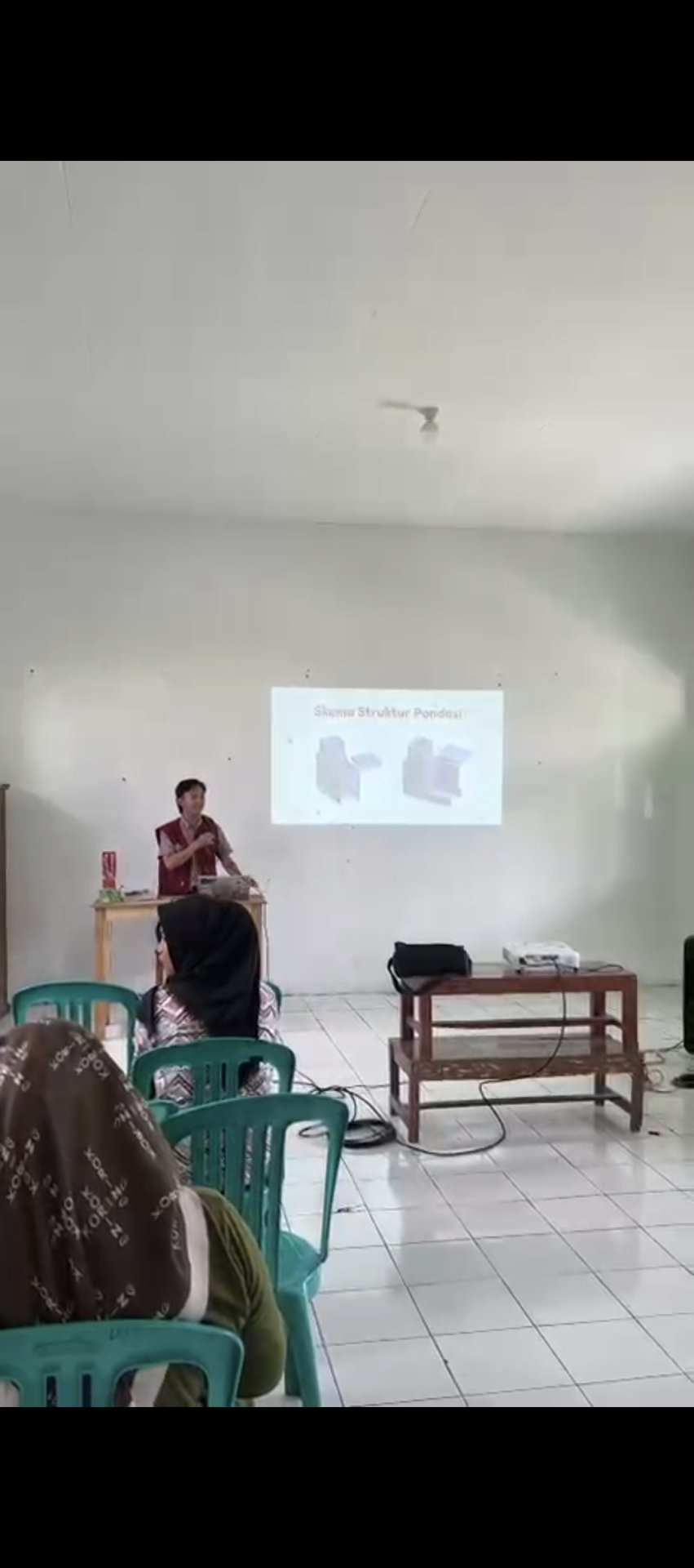 sosialisasi solusi pengelolaan sampah dengan metode pembakaran sampah minim asap