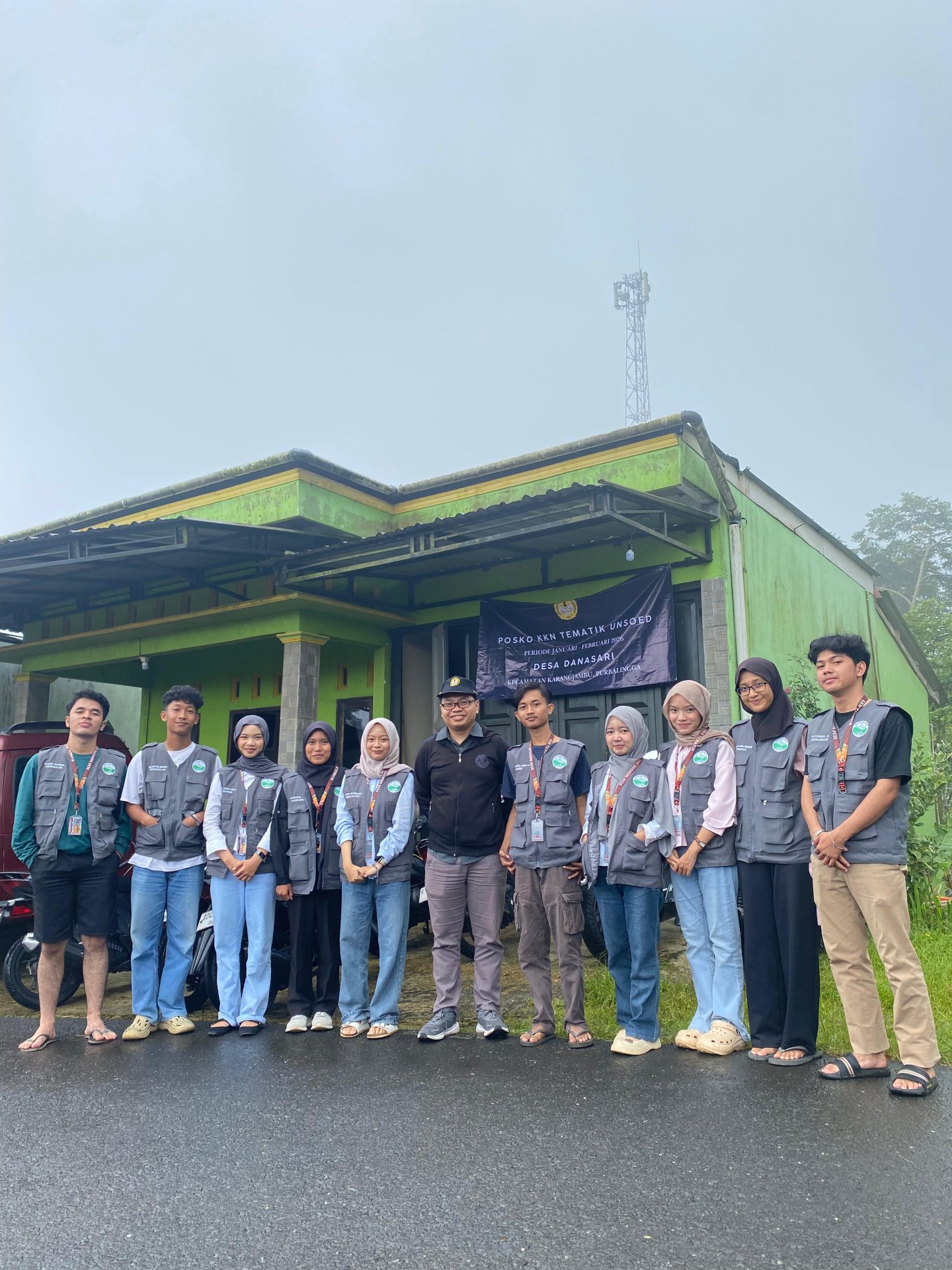 Dikunjungi DPL dan Sinau Bareng Anak SD