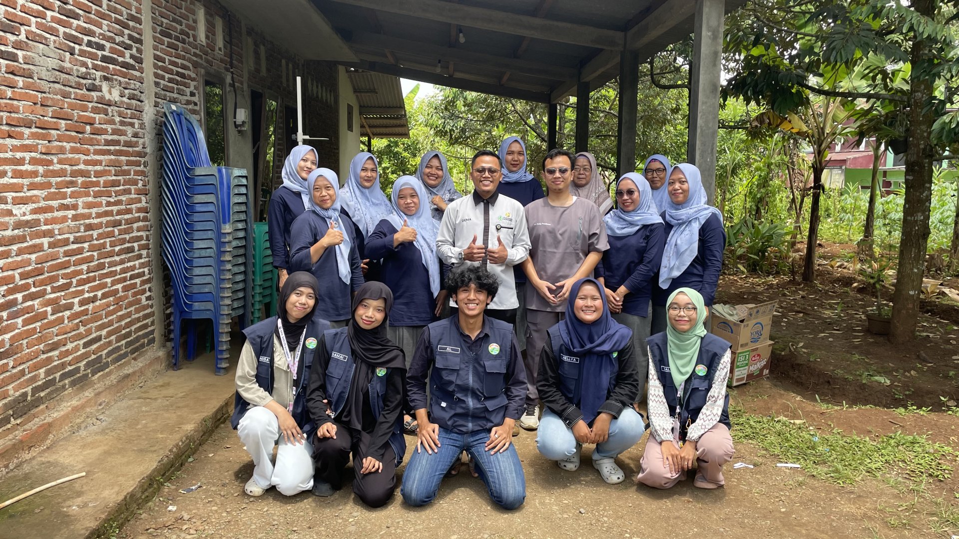 Membantu Kegiatan Posyandu Lansia