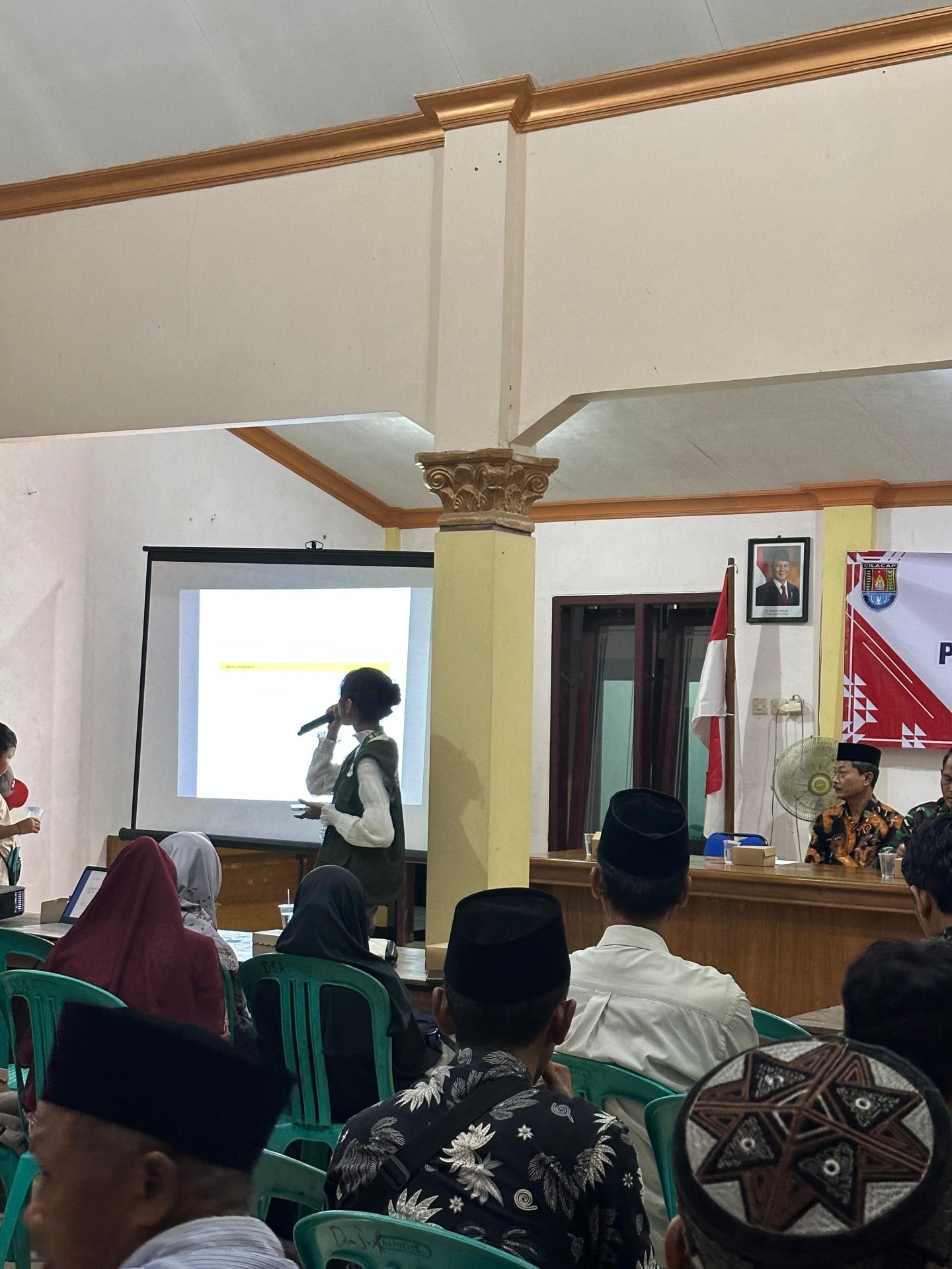 Menghadiri Musyawarah Desa penetapan lokasi KDMP