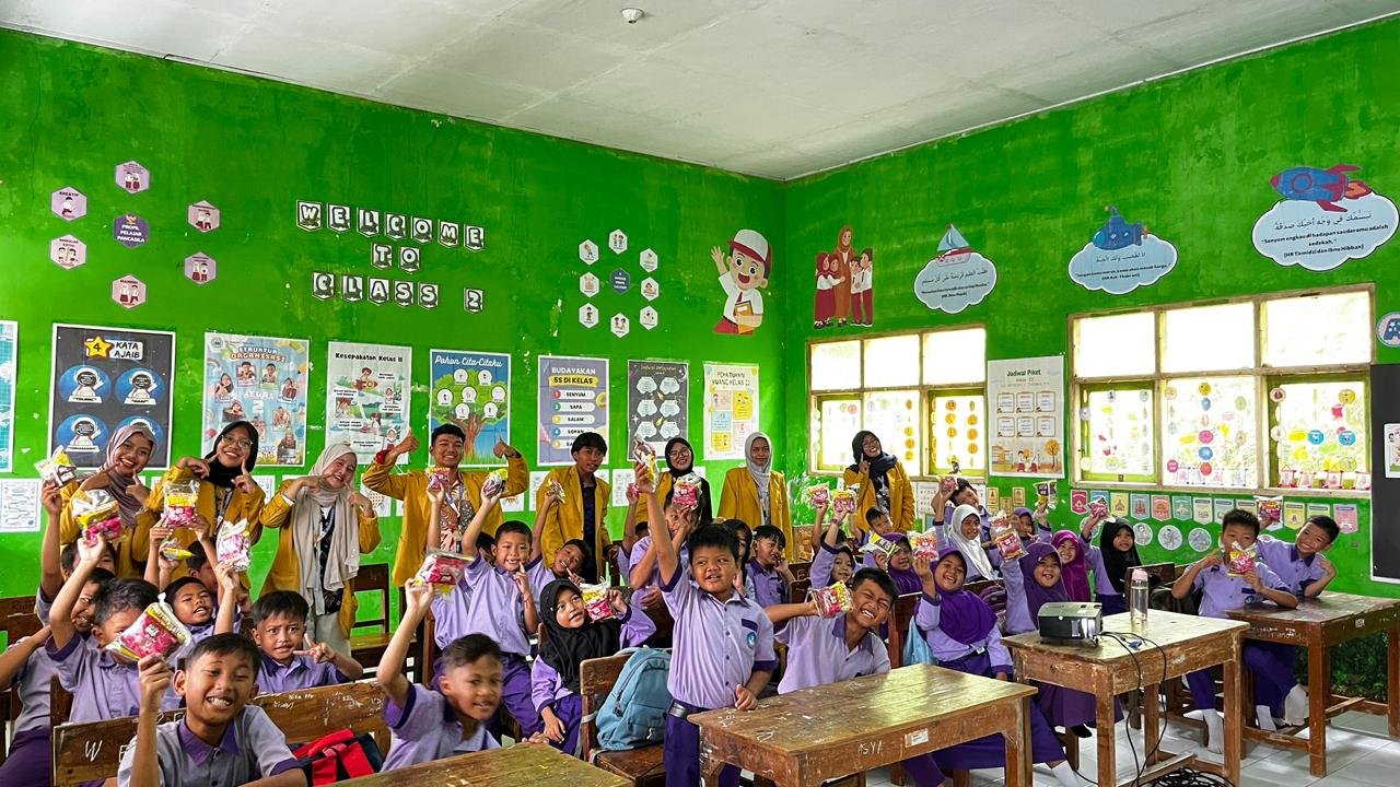 Sosialisasi Motivasi Belajar dan PHBS di SD Negeri 1 Trimulyo