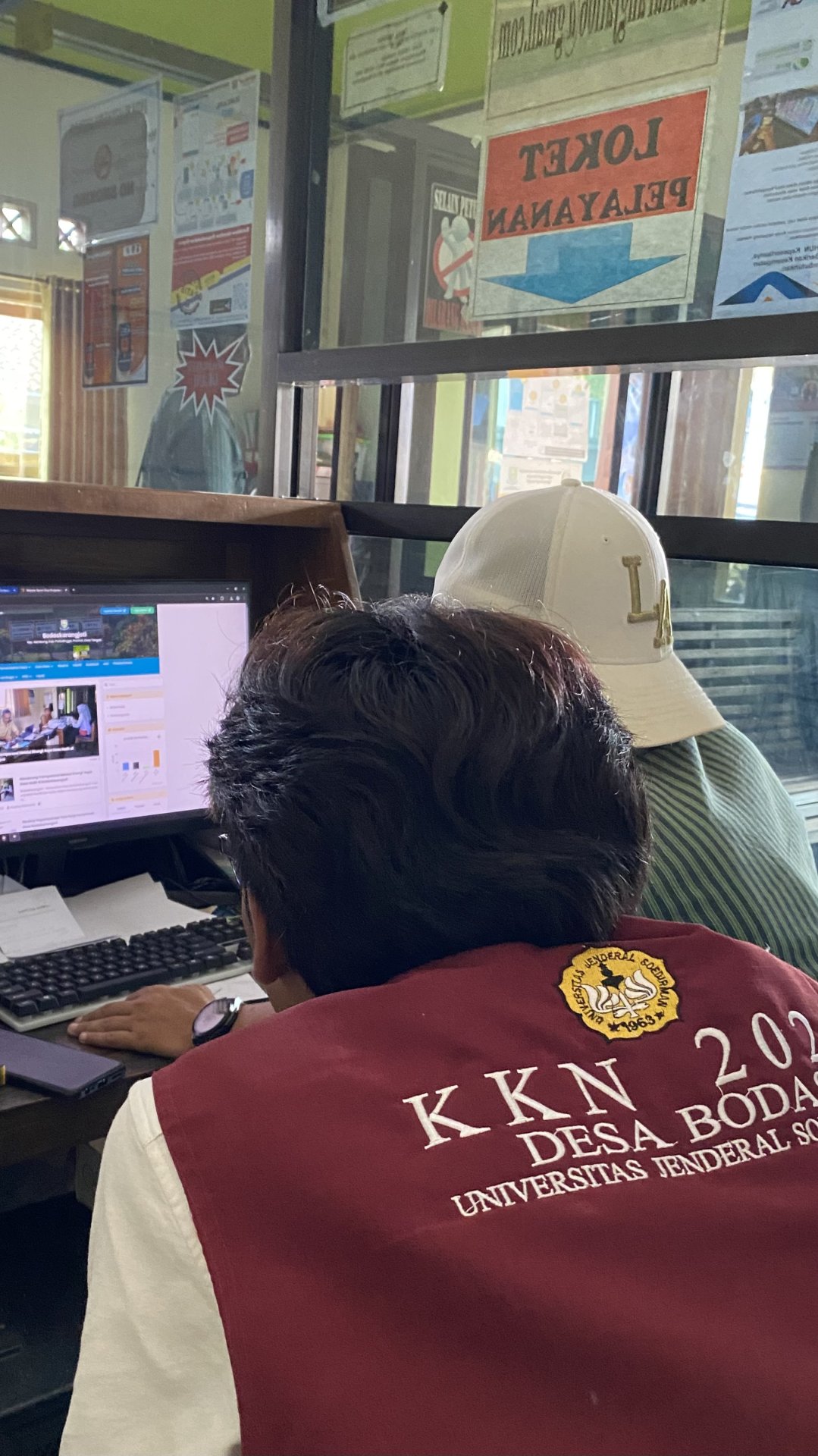 #4 Piket Harian Pelayanan di Balai Desa Bodaskarangjati