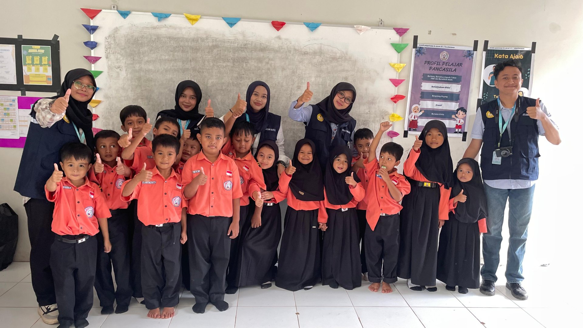 Mengadakan kegiatan Sosialisasi PBHS di SDN 2 Desa Besuki