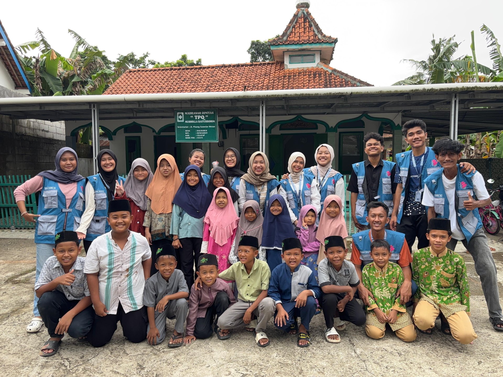 Kegiatan TPQ Sore bersama adik" kecil mushola