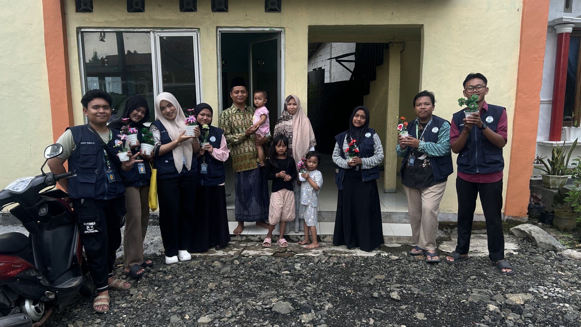 Pelaksanaan Pendampingan Posyandu, Partisipasi Tasyakuran Hari Desa Nasional, Kegiatan Keagamaan, serta Program Kerja Pemberdayaan UMKM di Desa Bulupayung