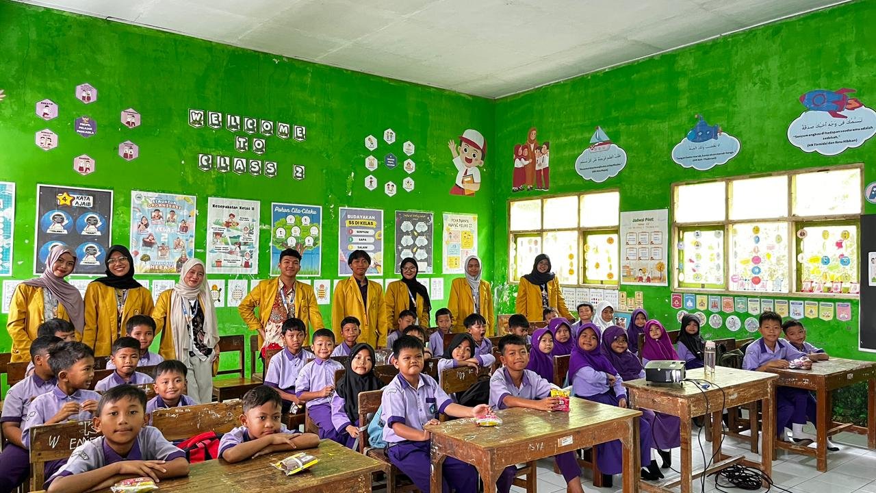 Sosialisasi motivasi belajar dan pola hidup bersih dan sehat