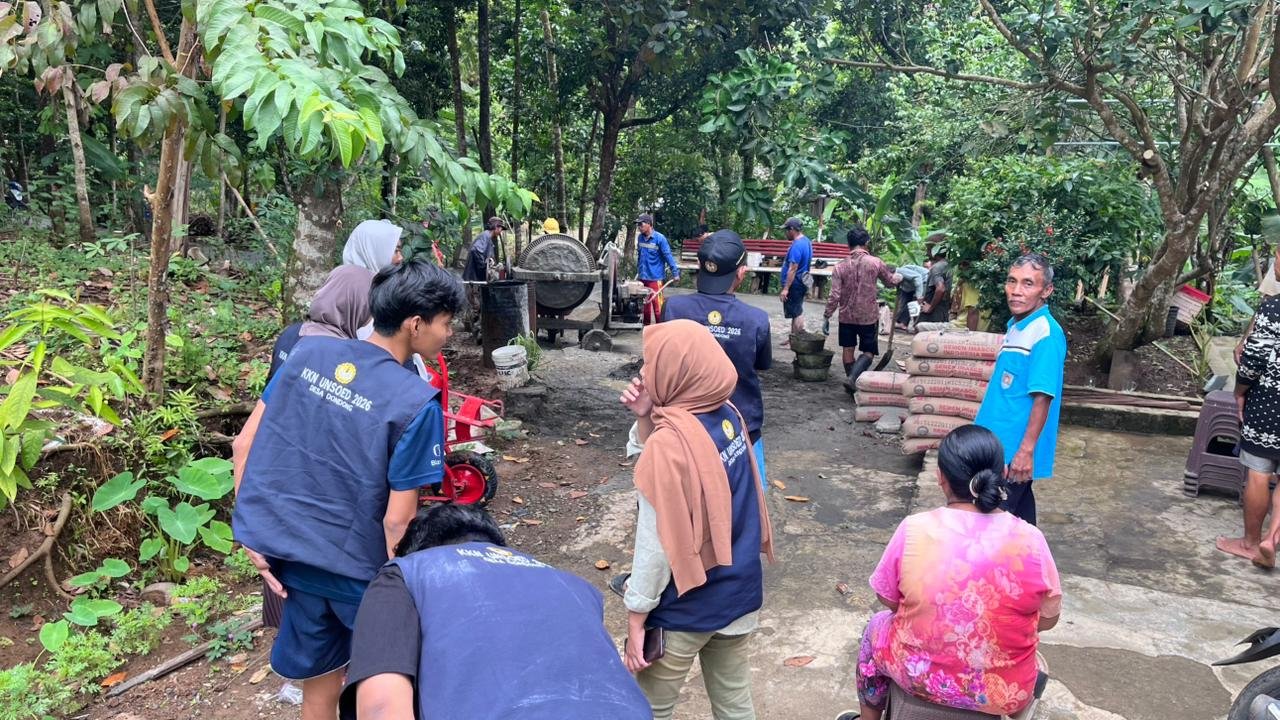 Mengikuti Kegiatan Warga