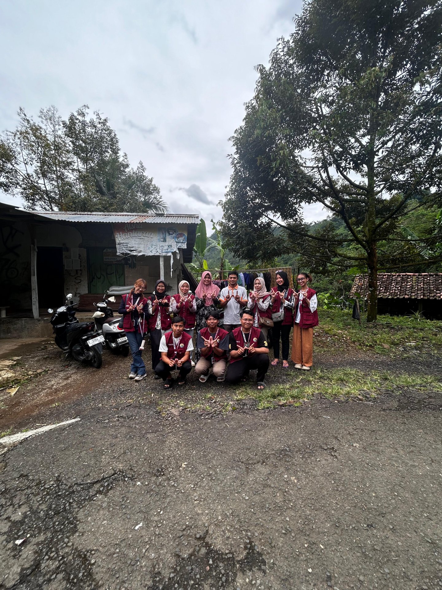 Kunjungan ke ketua dusun 5 Gunungwuled