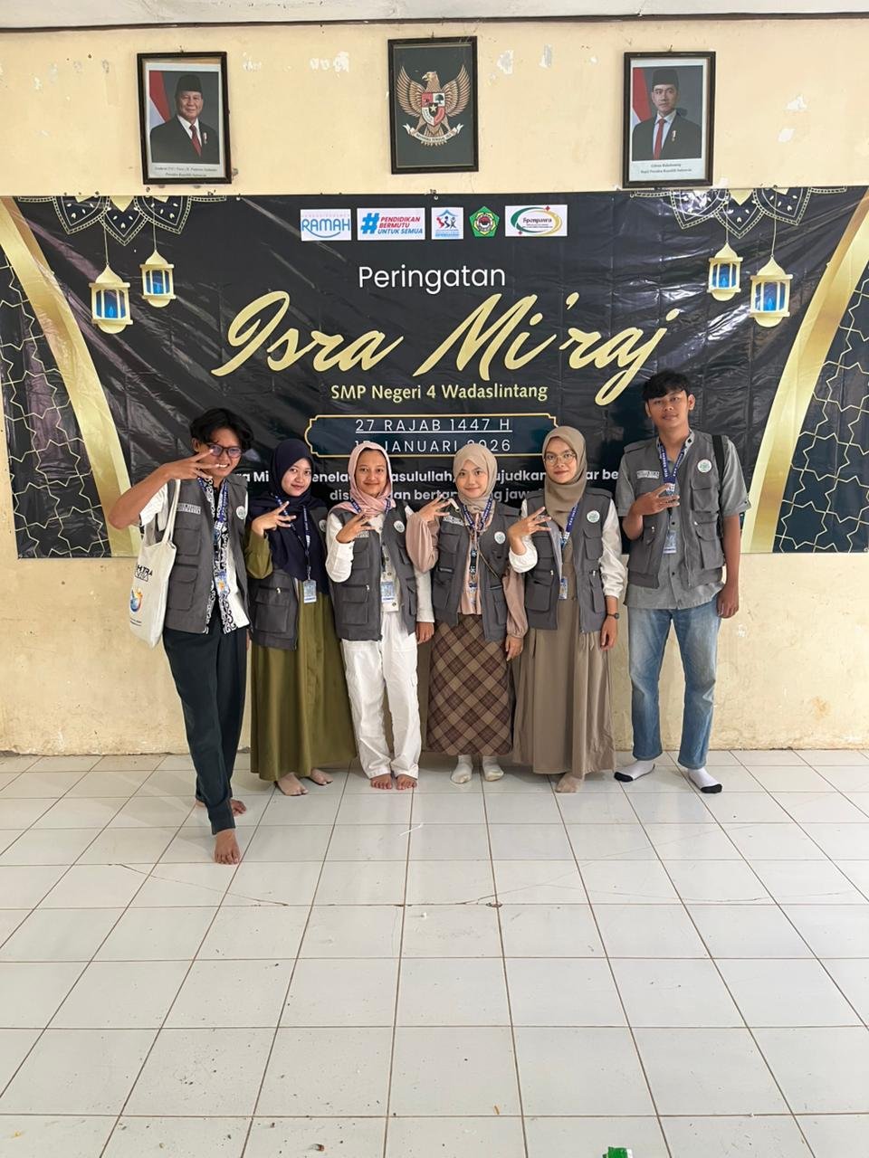 Mengikuti Kegiatan Pengajian Isra Mi’raj di SMP Negeri 4 Wadaslintang