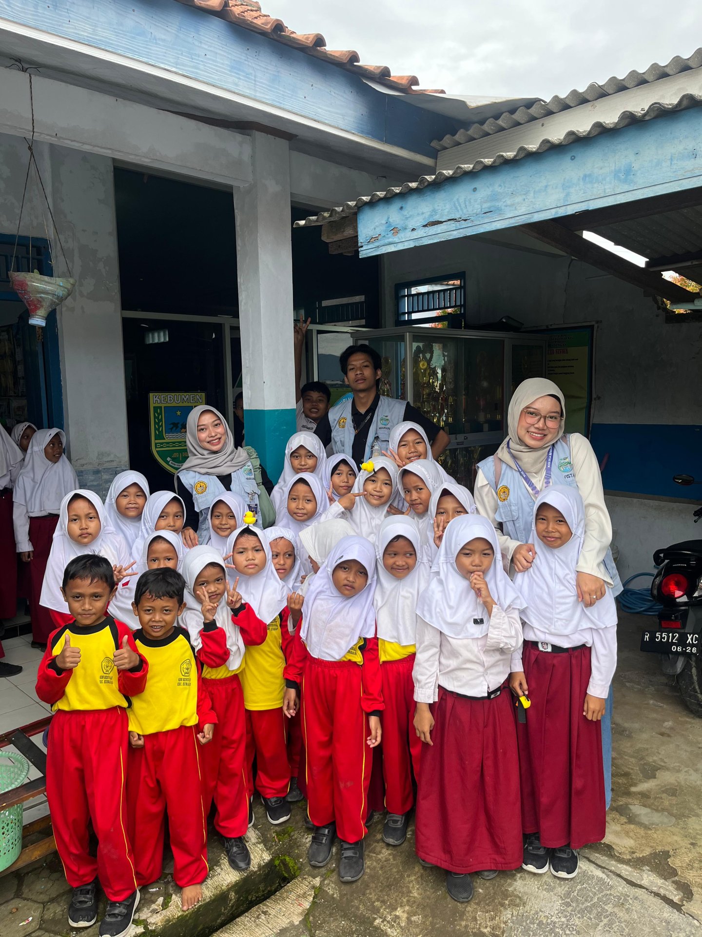 Sosialisasi Makanan Bergizi dan Cuci Tangan di SD Bendungan