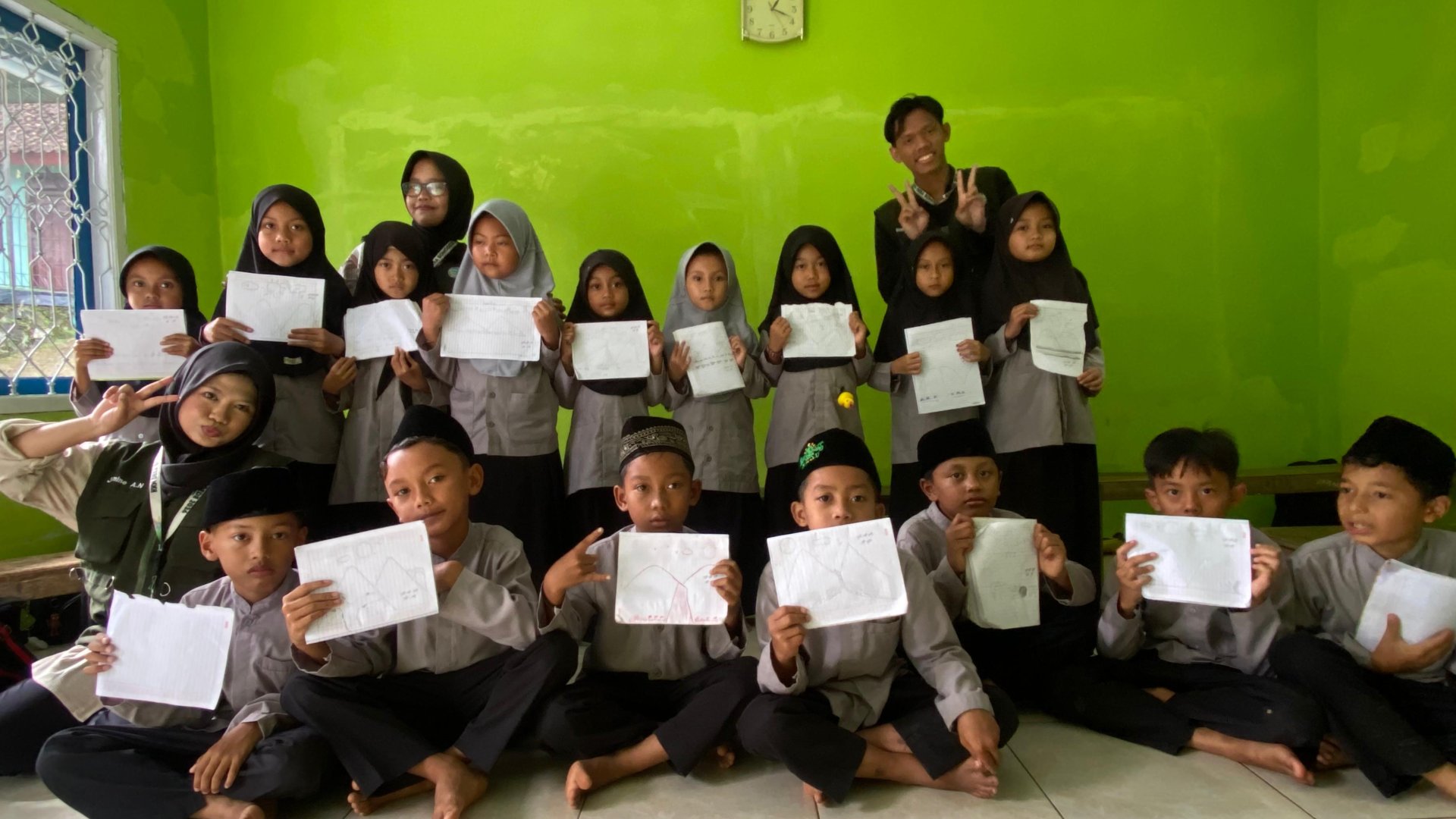 Kerja Bakti dan Sosialisasi Anti Bullying