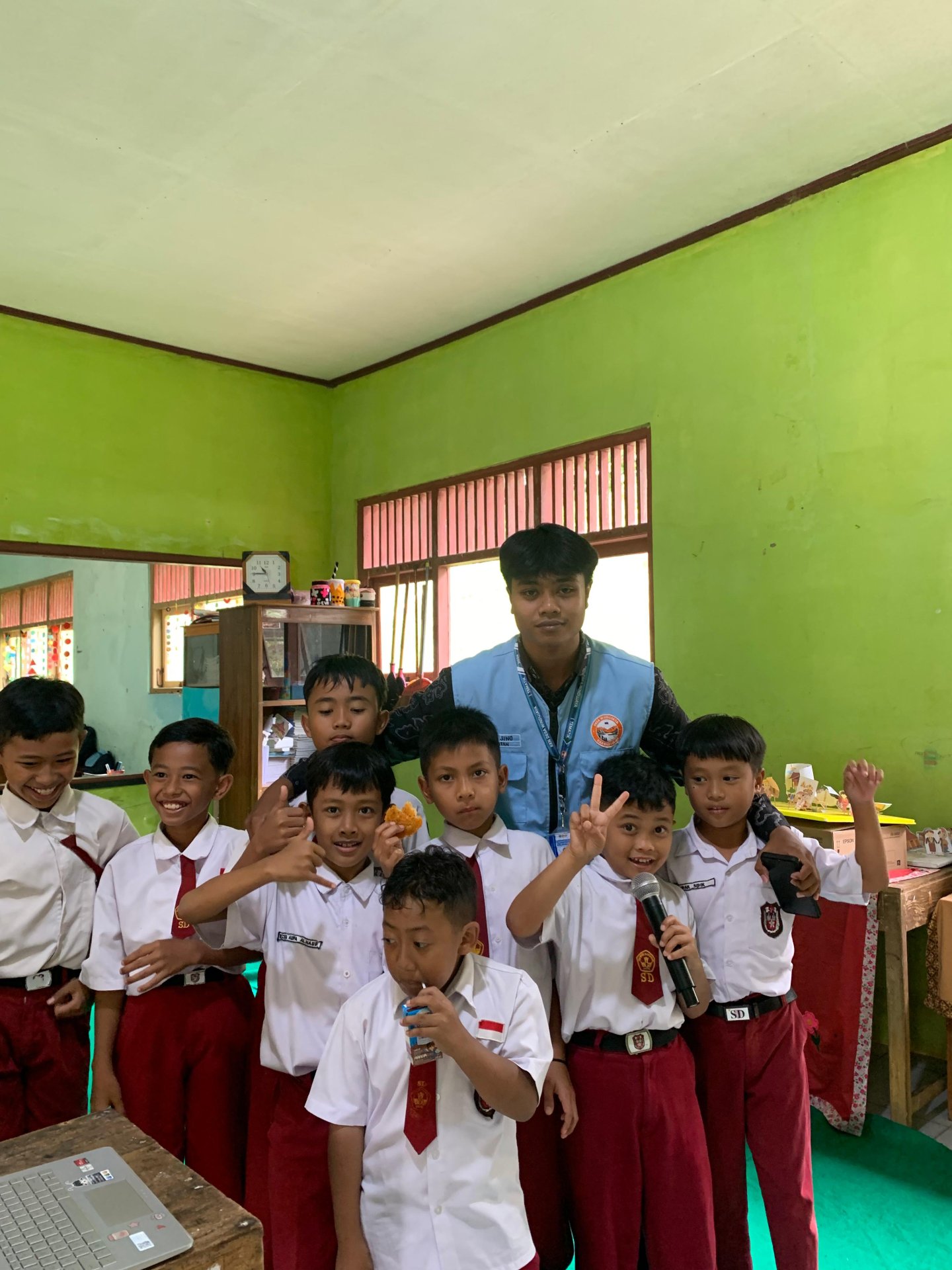 Mengajar tentang kebencanaan di SD 2 windujaya dan soan ke kediaman bapak Kades 2