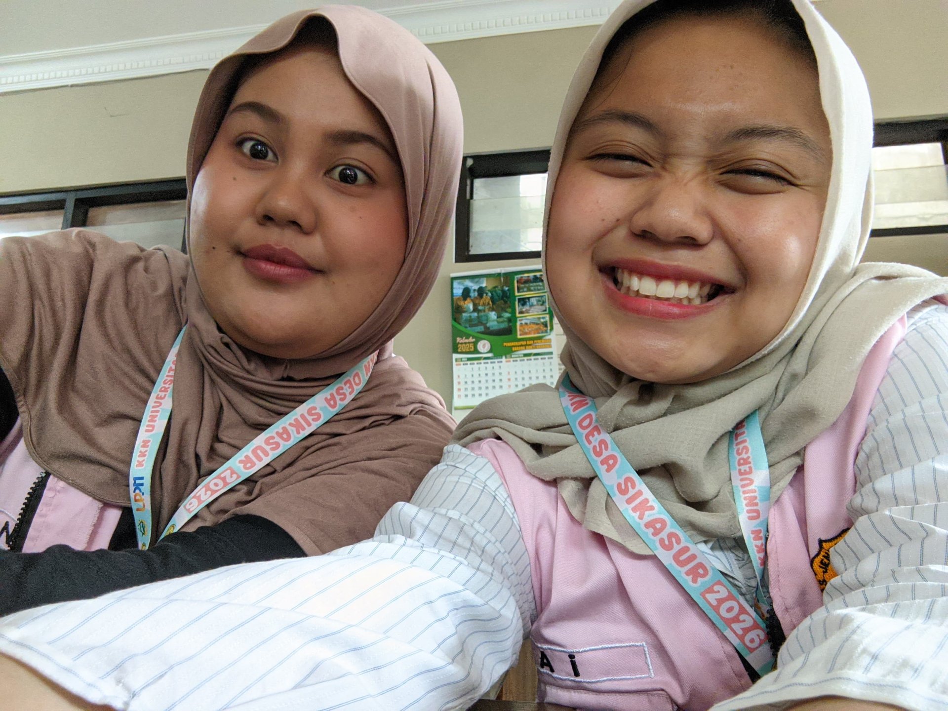 Piket Balai Desa Sikasur