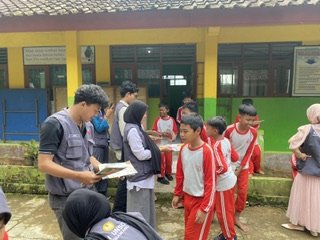 Perpusling di SD N 2 Karang Bawang