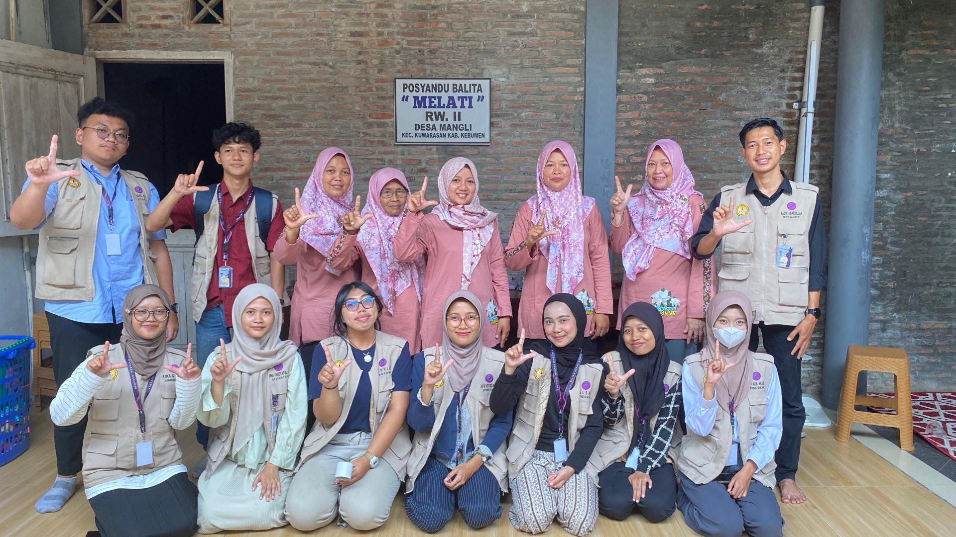 Membantu Posyandu Balita