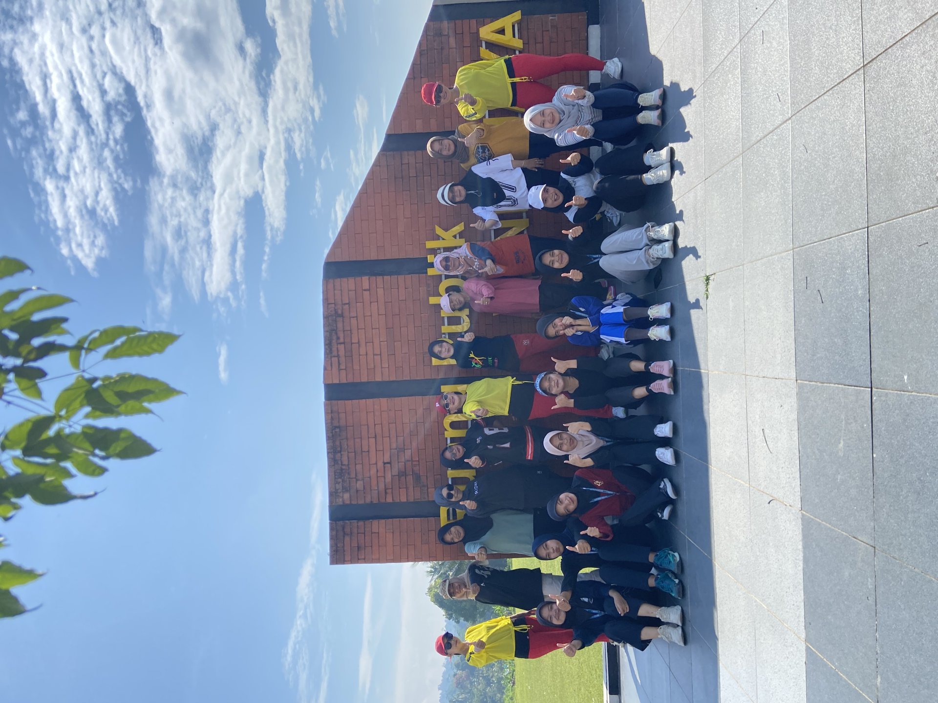 SENAM PAGI, KERJA BAKTI, DAN PENGAJIAN RUTIN