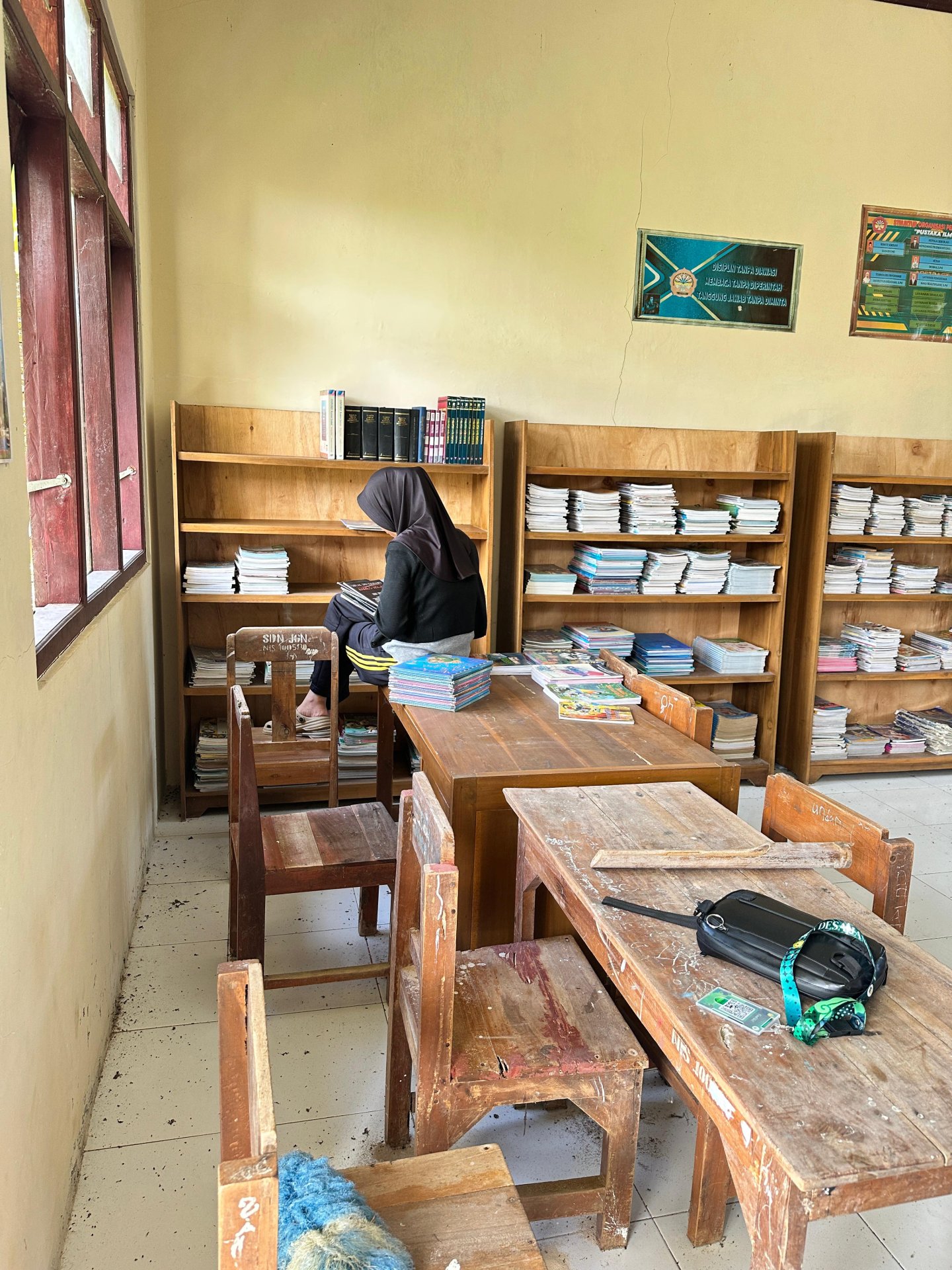 Bebersih Perpustakaan SDN Jangrana