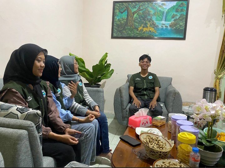 Jalin Silaturahmi dengan Tokoh Masyarakat