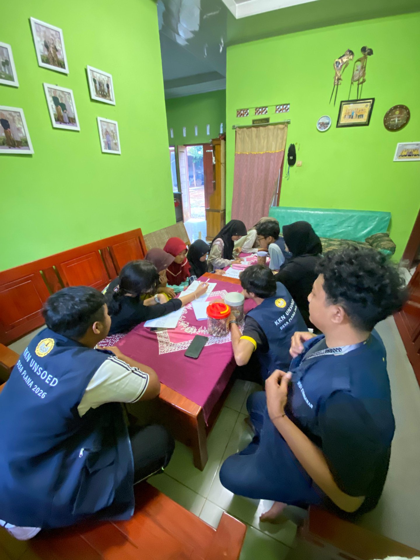 Hari Kesepuluh: Survey Snack, penyemaian kedua pakcoy, dan Bimbingan Belajar