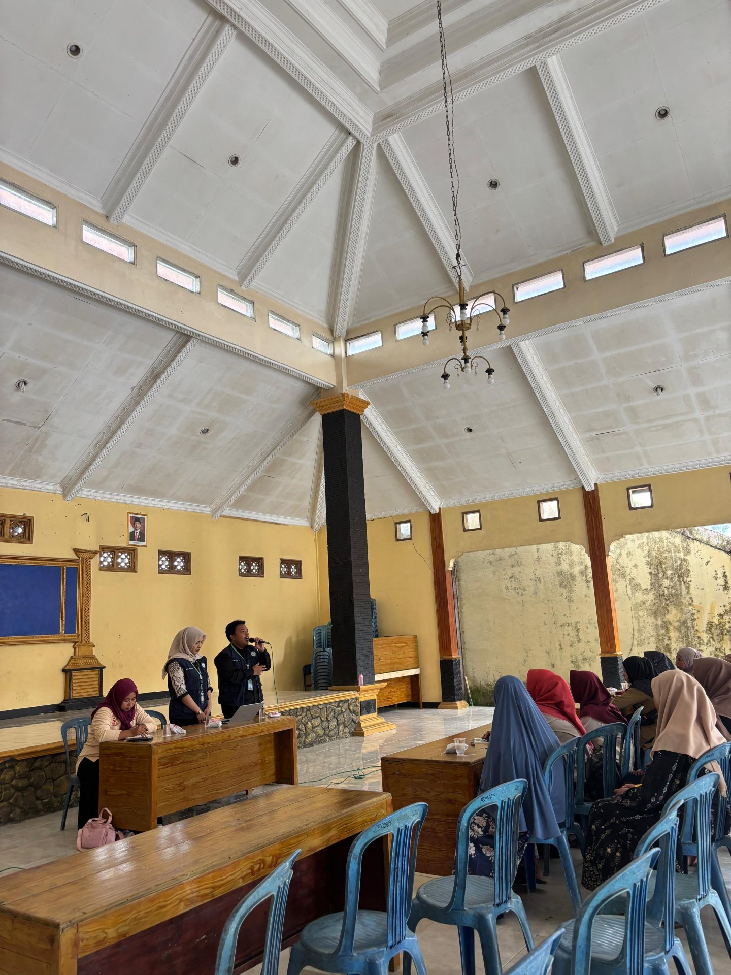 Mengunjungi Tambang dan sosialisasi UMKM